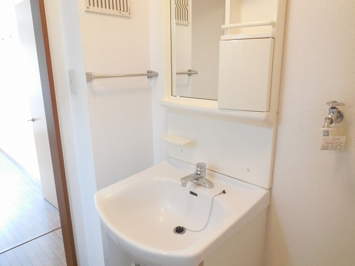 ヴィラ・メルベーユ　Ⅱの洗面所