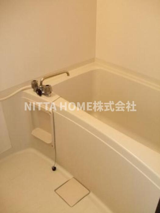 アーバンライフ多田館の浴室|清潔感のあるバスルームです＊