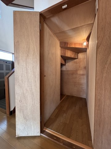 片瀬山戸建の収納