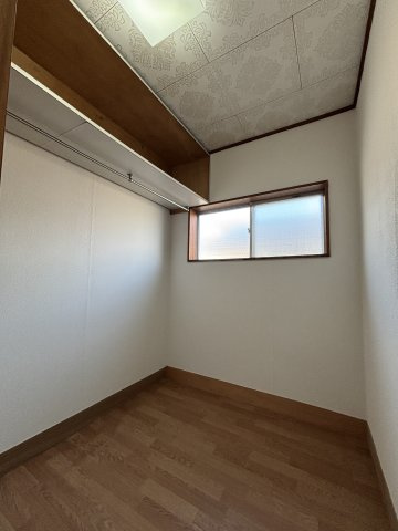 片瀬山戸建の収納