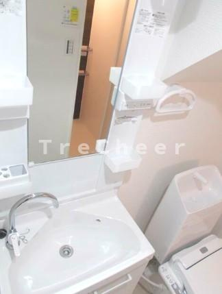 ラークティアラの洗面所