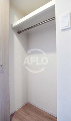 ファーストフィオーレ難波南アルマの収納|ファーストフィオーレ難波南アルマ　クローゼット