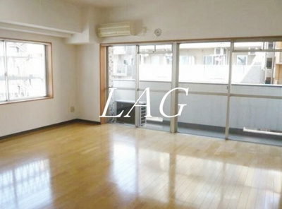 【居間・リビング】 | 信越ビル | 洋室のお部屋です。