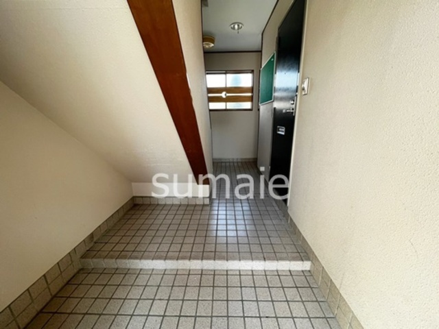 ローズハイツのロビー|エントランスロビー