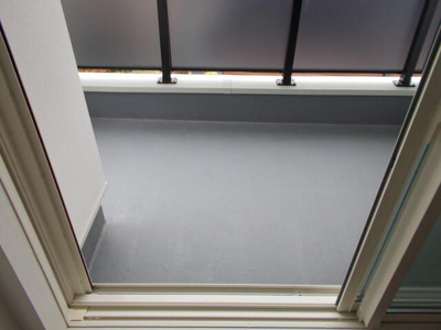 【バルコニー】 | 和泉3丁目戸建ー普通借家2年-