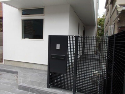 【エントランス】 | 和泉3丁目戸建ー普通借家2年-