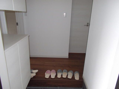 【玄関】 | 和泉3丁目戸建ー普通借家2年-