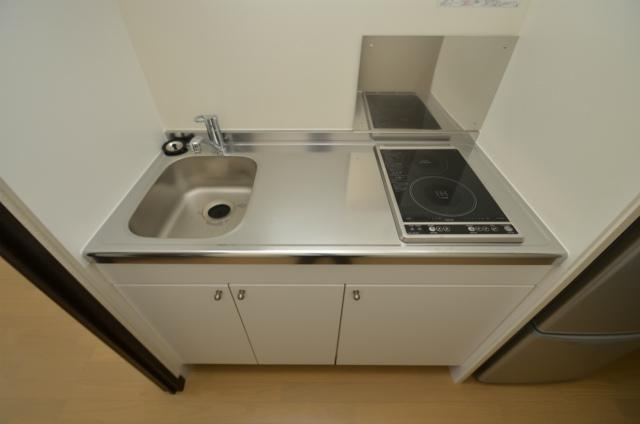 遠賀郡遠賀町大字別府のアパートのキッチン