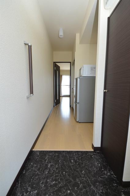 遠賀郡遠賀町大字別府のアパートの玄関