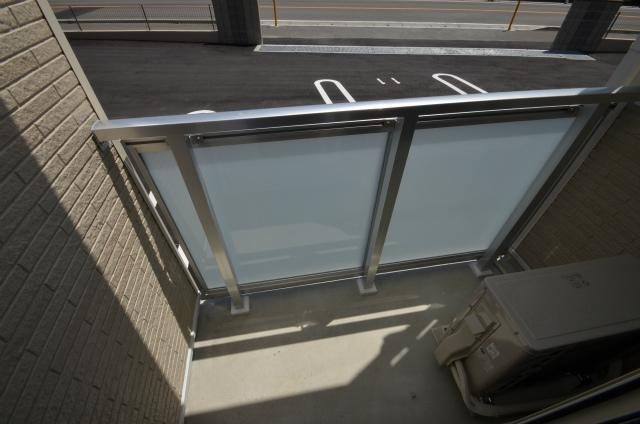 遠賀郡遠賀町大字別府のアパートのバルコニー