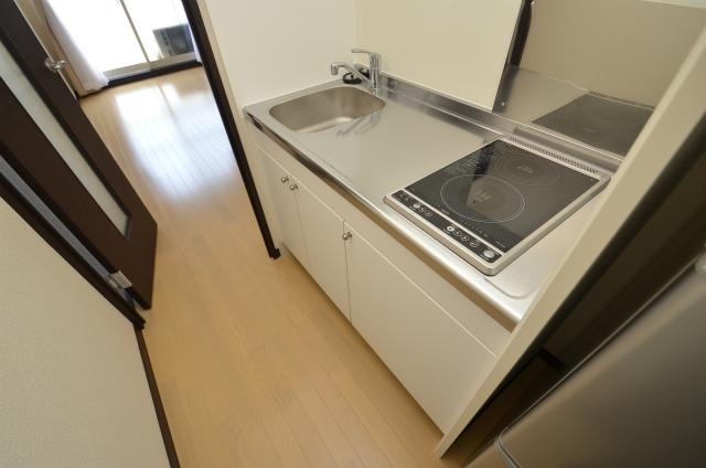 遠賀郡遠賀町大字別府のアパートのキッチン