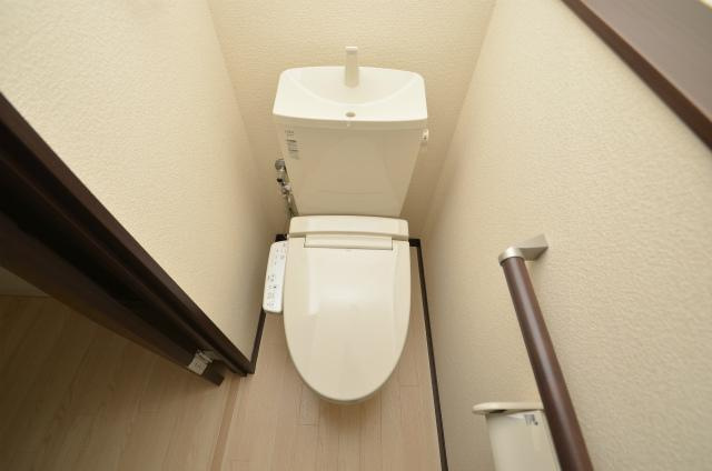 遠賀郡遠賀町大字別府のアパートのトイレ