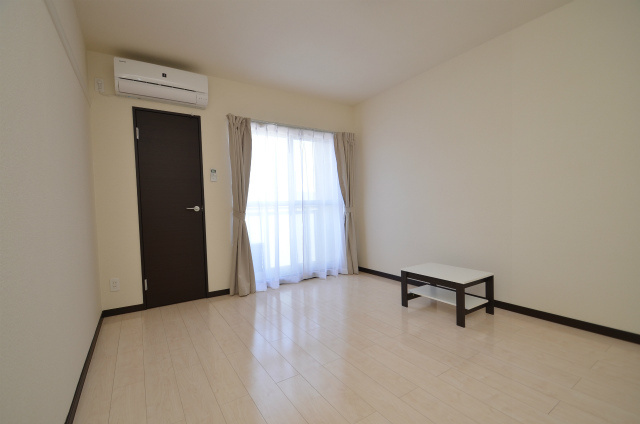 遠賀郡水巻町頃末南３丁目のアパートの寝室|洋室