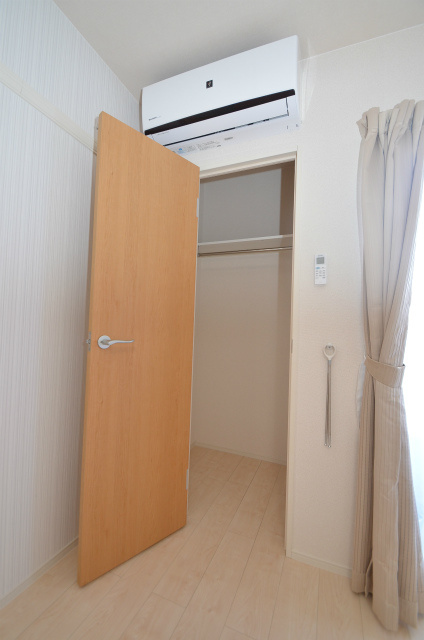 遠賀郡水巻町伊左座５丁目のアパートの収納