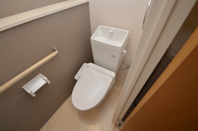 遠賀郡水巻町伊左座５丁目のアパートのトイレ