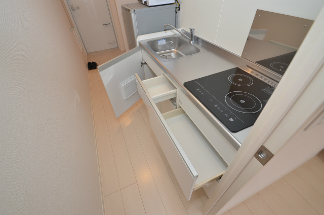 遠賀郡水巻町伊左座５丁目のアパートのキッチン