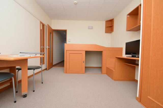 遠賀郡水巻町吉田南２丁目のアパートの居間・リビング