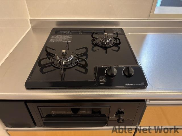 CRAISE(クレイズ)　Bのキッチン|2口コンロ＆グリル付き
