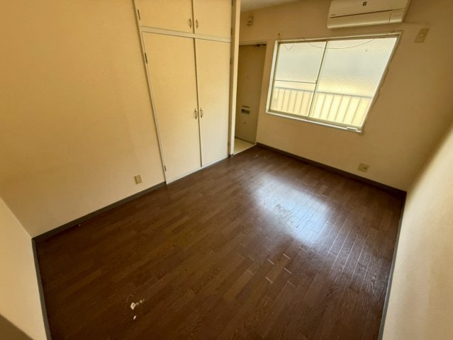 ホワイトヒルの洋室