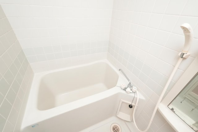 ダイナコート折尾Ⅱ　2階の浴室|現状優先になります。