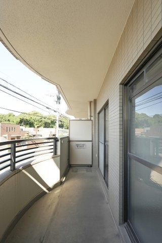 ダイナコート折尾Ⅱ　2階のバルコニー|現状優先になります。