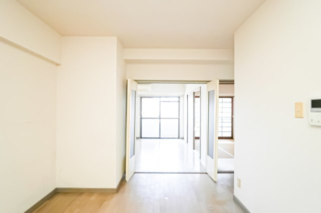 ダイナコート折尾Ⅱ　2階の居間・リビング|現状優先になります。
※エアコンはございません。