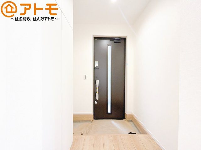 【玄関】 | 葵区駒形通3期　新築戸建　全1棟 | ダブルロックで防犯性が高い玄関ドアです！