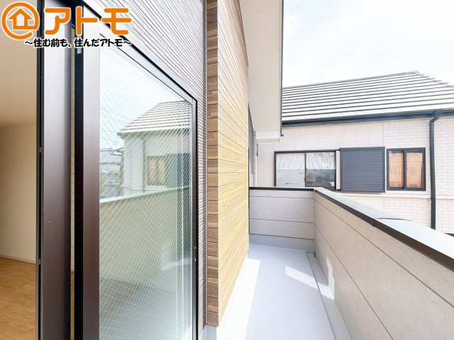 【バルコニー】 | 葵区駒形通3期　新築戸建　全1棟 | 陽当りの良いバルコニーはお洗濯物はもちろんお布団もふかふかになります♪