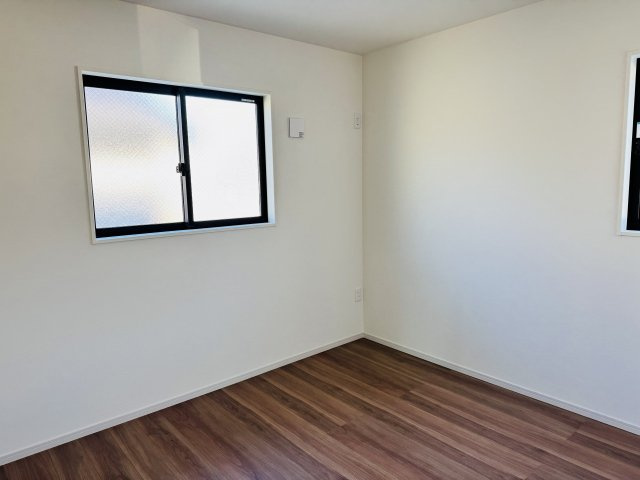 八王子市　兵衛　新築一戸建て　１期の洋室|～2階6.3帖の洋室　2面採光で明るく風通しの良いお部屋です～