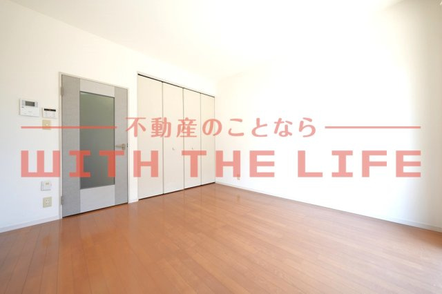 デュマン石井【キャッシュバック対象物件】の居間・リビング|使いやすいリビングです