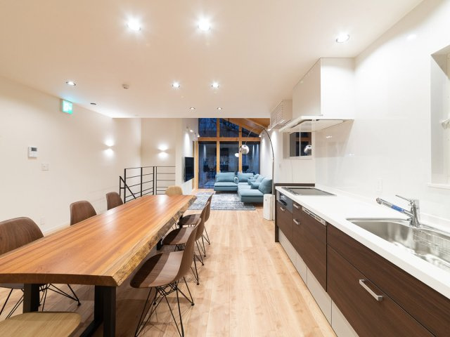 エコーランド　売別荘２棟＋売土地 2 Chalets and 1 plot for sale in Echolandのキッチン