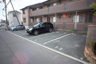 【駐車場】