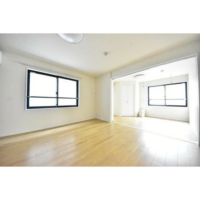 グランパセオ大岡山の居間・リビング