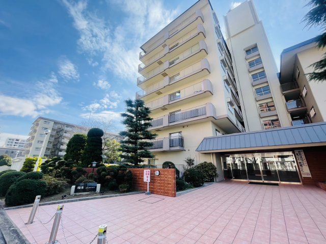 梅津グランドハイツの外観|３路線利用可能！総戸数２００戸のビックコミュニティのマンションです♪
閑静な立地です！