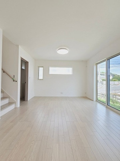 【居間・リビング】 | 上乃木6丁目戸建