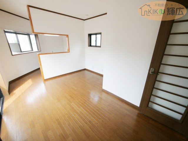 【居間・リビング】 | 明石市大久保町江井島　中古戸建