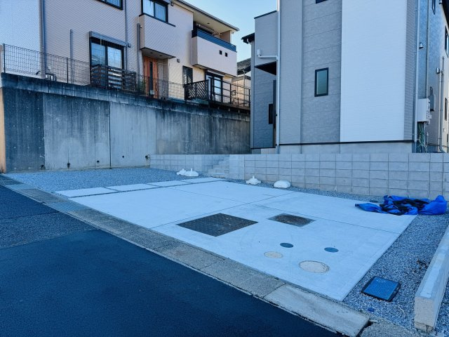 八王子市　兵衛　新築一戸建て　１期の駐車場|～並列2台駐車可能カースペース～