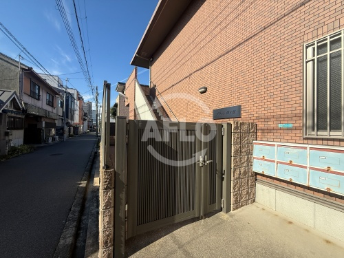 フラット桃ヶ池のエントランス|フラット桃ヶ池　エントランス