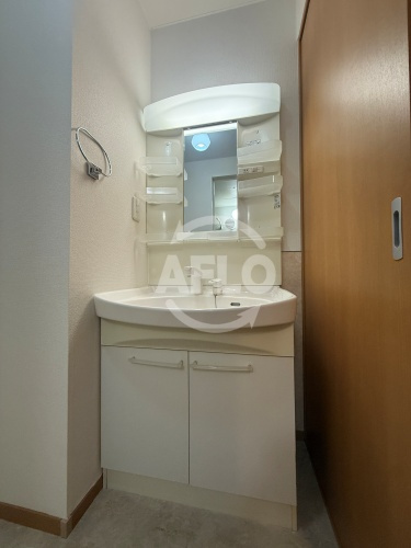 フラット桃ヶ池の独立洗面台|フラット桃ヶ池　独立洗面台