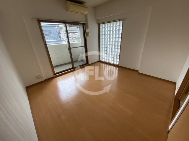 CITY　SPIRE美章園の居間・リビング|CITY SPIRE美章園　洋室