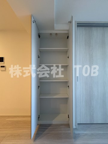 【収納】 | コンフォリア・リヴ永福町 | LDK12.9帖　収納