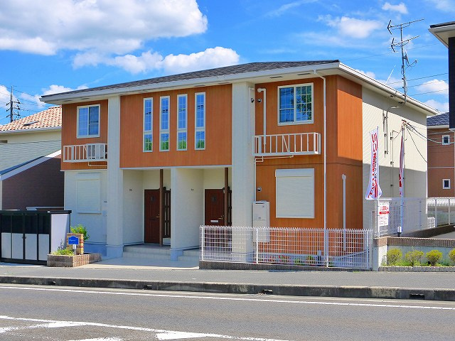 エレガンシアの外観|外観は落ち着いています