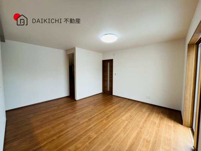 【居間・リビング】 | ワイウッドコート行田市桜町第1期　新築戸建　全3棟　1号棟