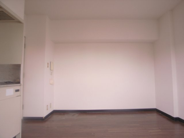 ダイナコート　久留米駅前　11階の居間・リビング|別号室のものになります。現状優先。