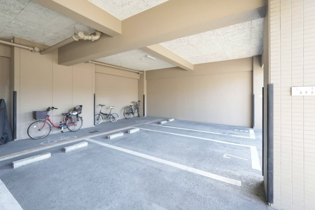 ダイナコート折尾Ⅱ　3階の駐車場