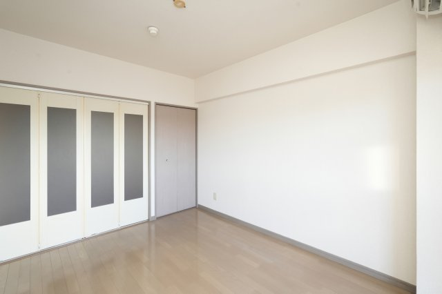 ダイナコート折尾Ⅱ　3階の洋室|現状優先になります。