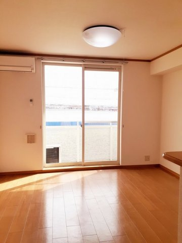 ヴィラ・エタンⅡの居間・リビング