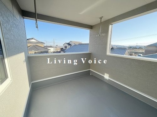 【バルコニー】 | 【仲介手数料０円】平塚市岡崎第23　新築一戸建て　2号棟　全3棟