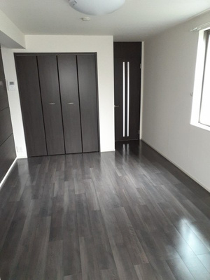 【居間・リビング】 | はなみずき | 9.0帖のきれいな洋室。