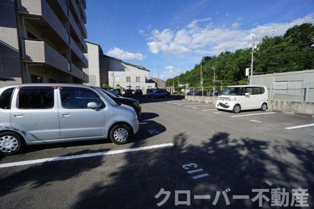エスポワール辻Ⅱの駐車場